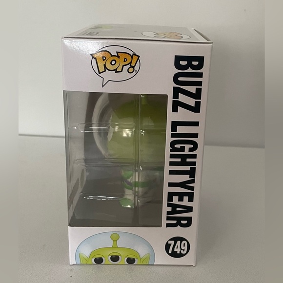 Funko POP Vinyl Alien Remix Buzz Lightyear 749 Target Exclusive Glow in The Dark - Picture 2 of 4